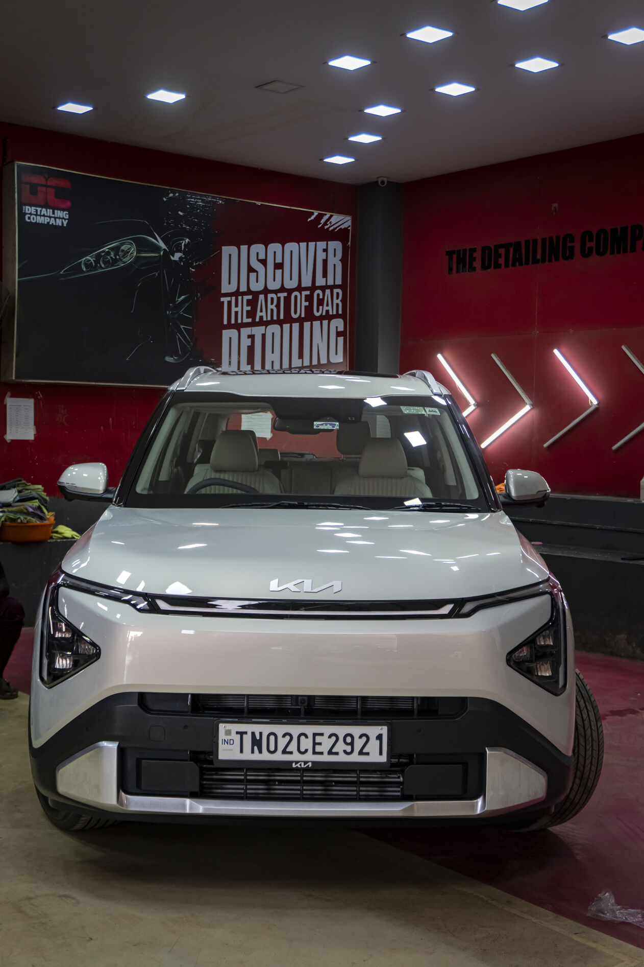 "7 Years Durable PPF for Kia Carens – Long-Lasting Protection with a Glossy Finish"